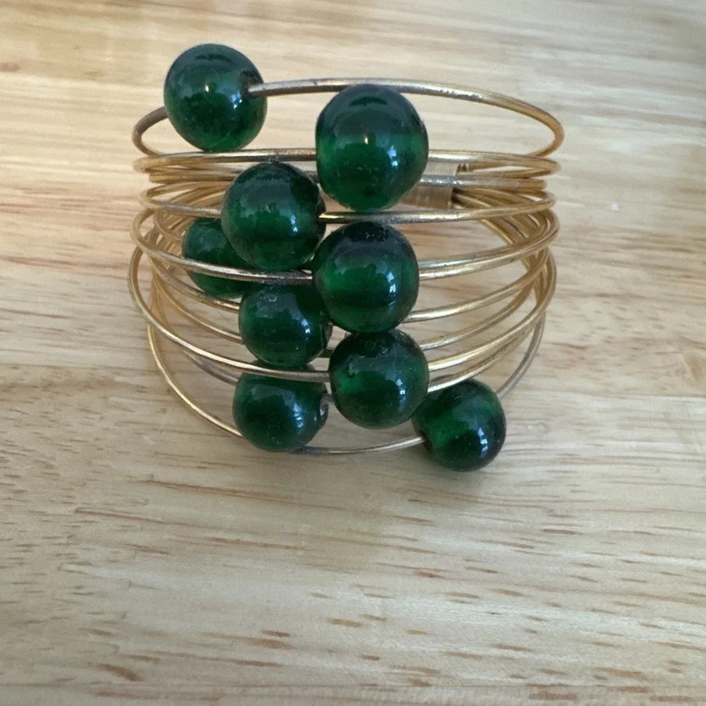 Set Up 8 Mid-Century Modern Style Gold Wire Emerald Green Beads‎ Napkin Ring